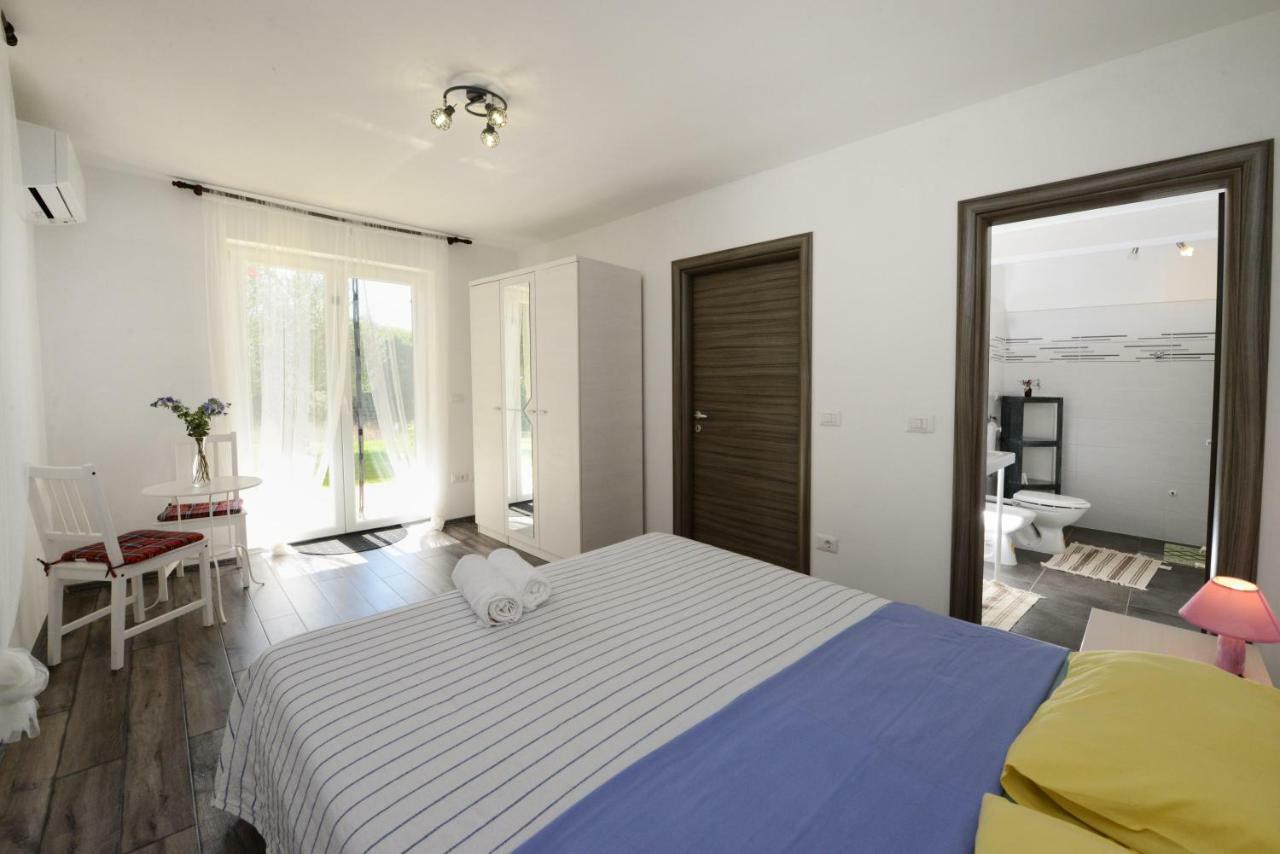 Villa Kontesici 14 Zelena Laguna Luaran gambar