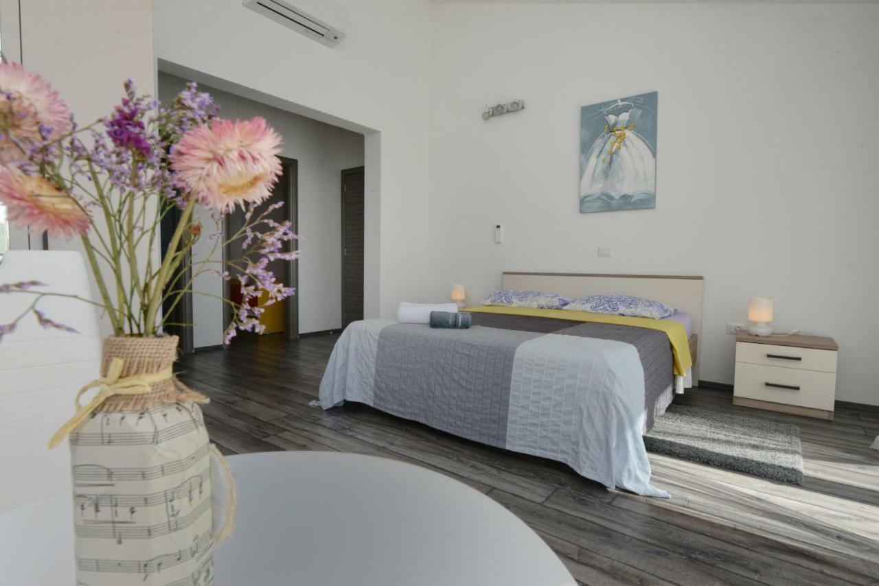 Villa Kontesici 14 Zelena Laguna Luaran gambar