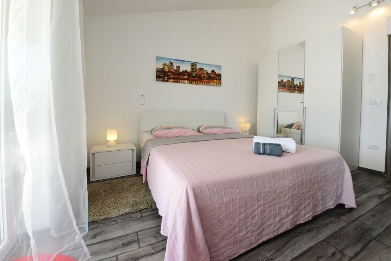 Villa Kontesici 14 Zelena Laguna Luaran gambar