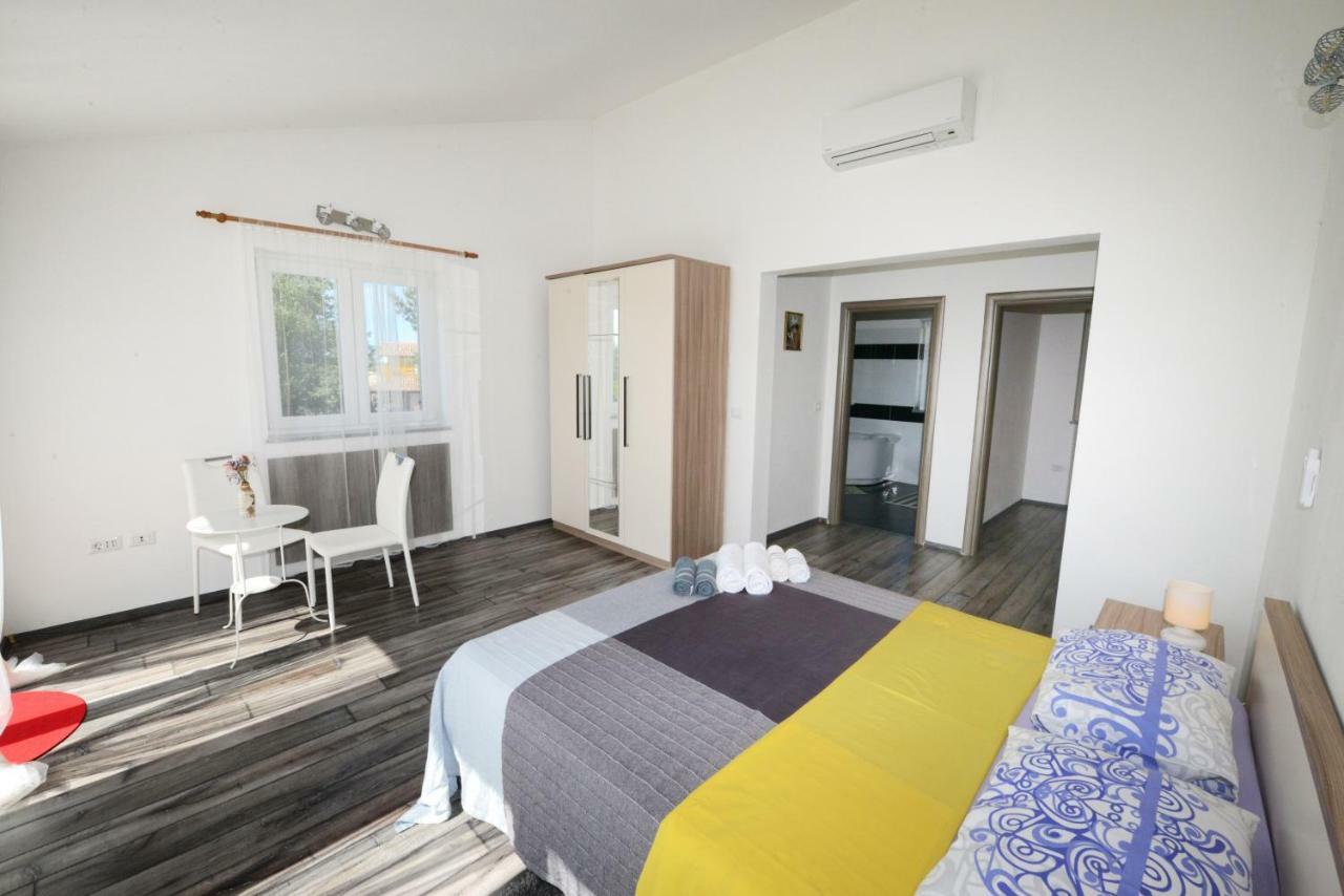 Villa Kontesici 14 Zelena Laguna Luaran gambar