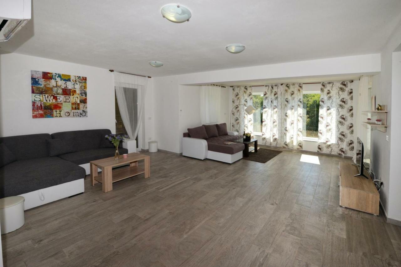 Villa Kontesici 14 Zelena Laguna Luaran gambar